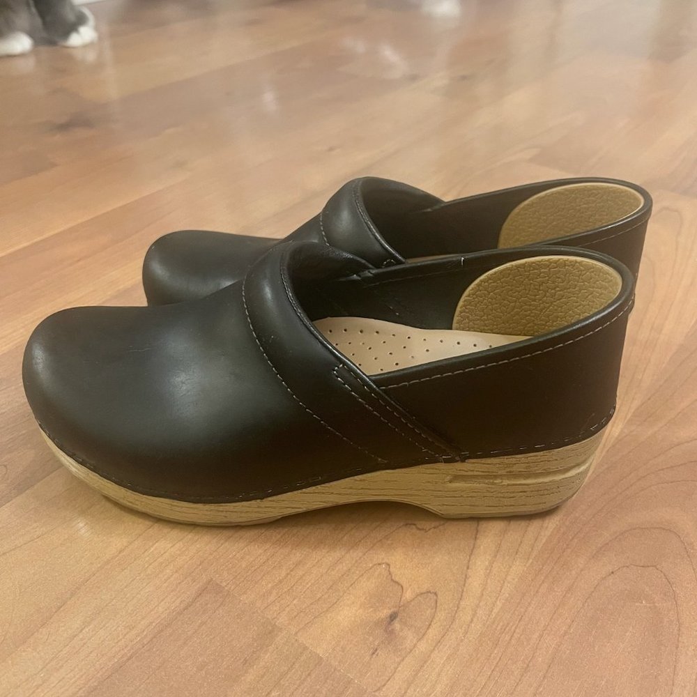 COPY - Dansko Professional Slip-On Clogs matte black/natural oiled